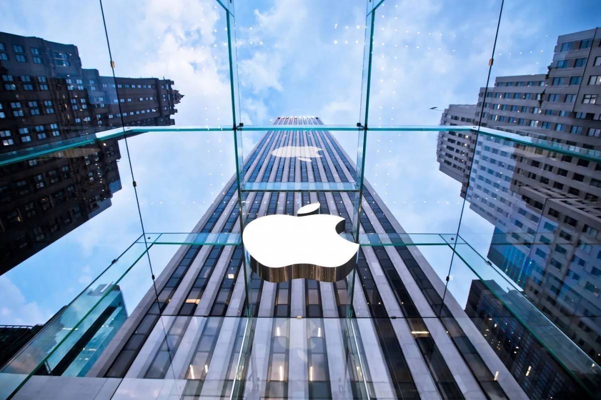 Apple lao đao vì “chảy máu chất xám” trong cuộc chiến AI