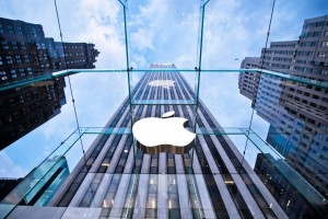Apple lao đao vì “chảy máu chất xám” trong cuộc chiến AI