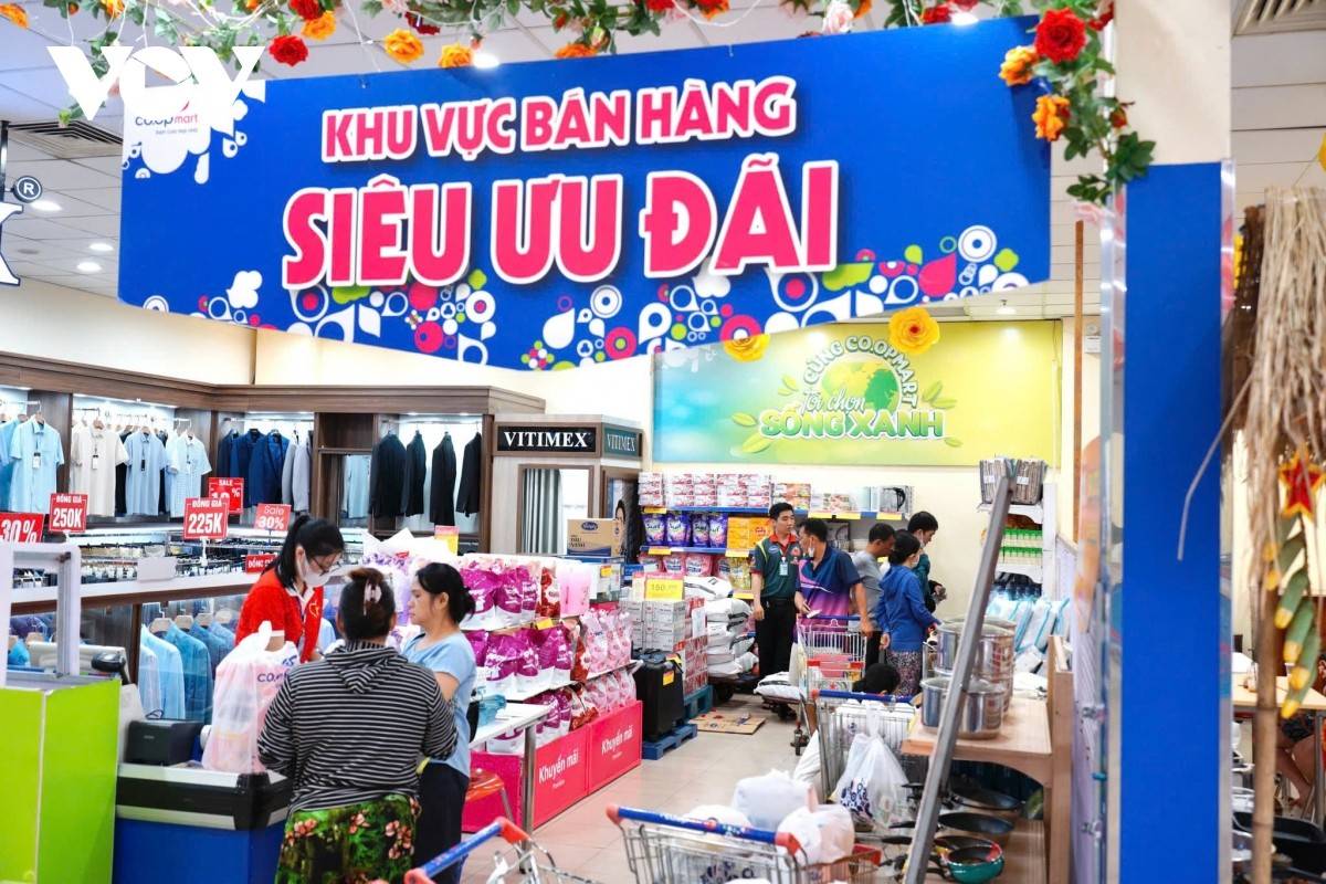 Thúc đẩy tăng trưởng, kiểm soát lạm phát: Nhiều địa phương đẩy mạnh kích cầu tiêu dùng