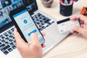 Thanh toán không tiền mặt vượt 12 tỉ giao dịch chỉ trong nửa đầu năm