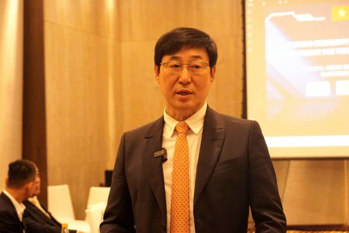 ông Choi Seung-ho – Giám đốc điều hành Công ty Panacell Biotech 
