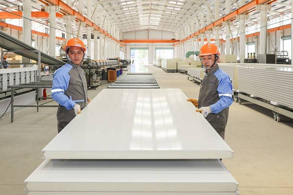 Vật liệu xây dựng cùng bất động sản "tăng tốc"
