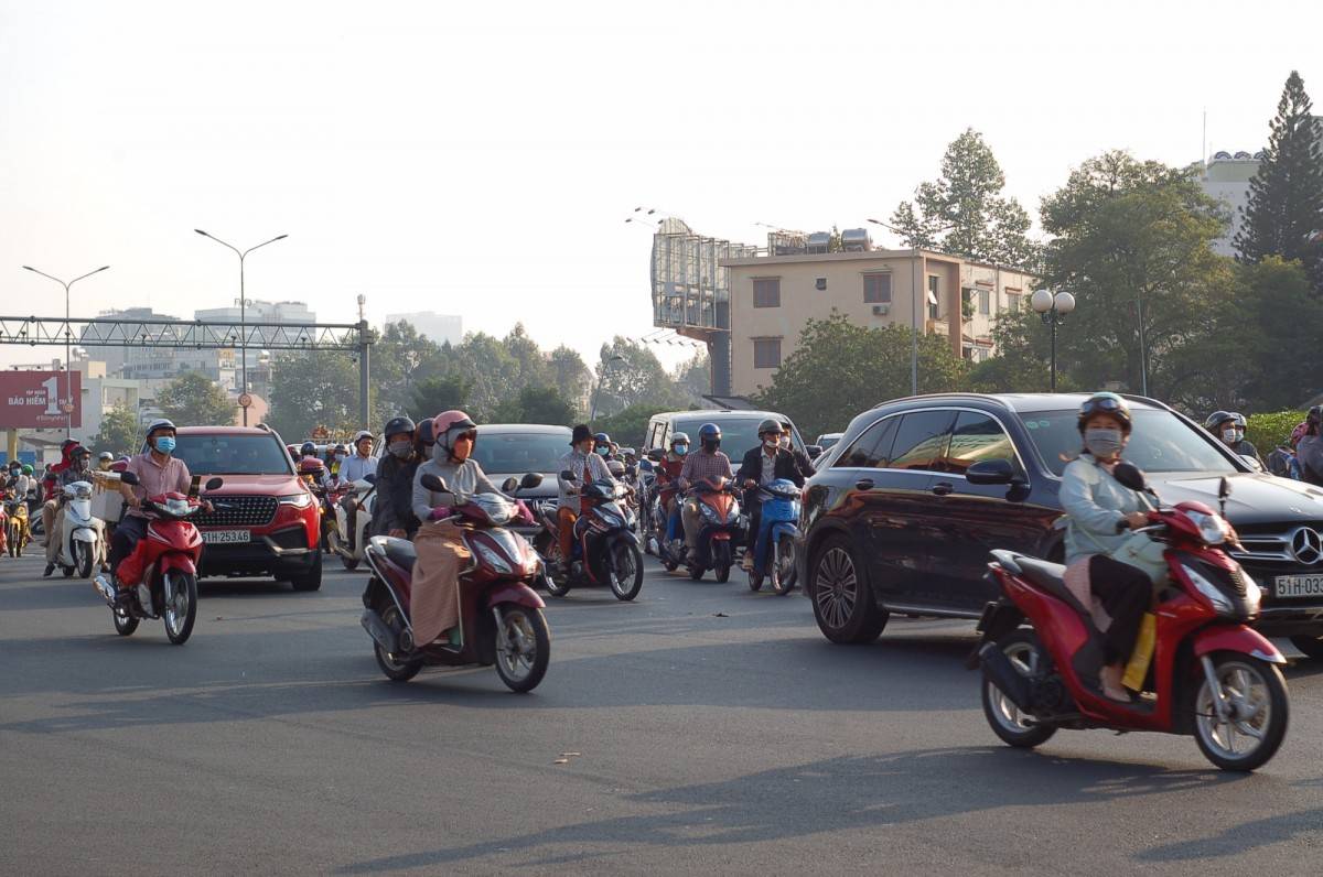 từ năm 2026, TP. Hồ Chí Minh từng bước cấm xe xăng, dầu không chuẩn