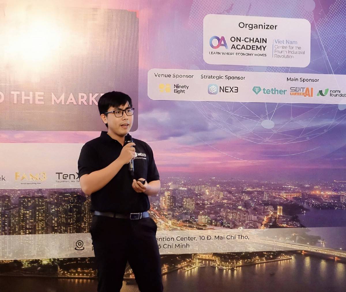 Ông Kevin Nguyễn giới thiệu về dự án NEX3