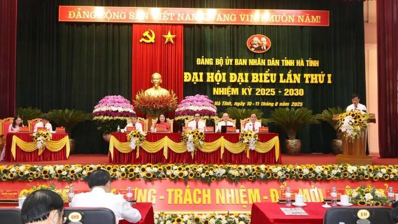 Hà Tĩnh: Xây dựng chính quyền “chuyên nghiệp, hiện đại, gần dân, sát dân”