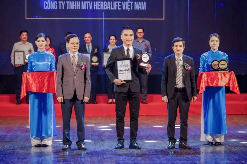 Herbalife Việt Nam lọt Top 10 nhãn hiệu nổi tiếng và doanh nghiệp tiên phong đổi mới sáng tạo 2025