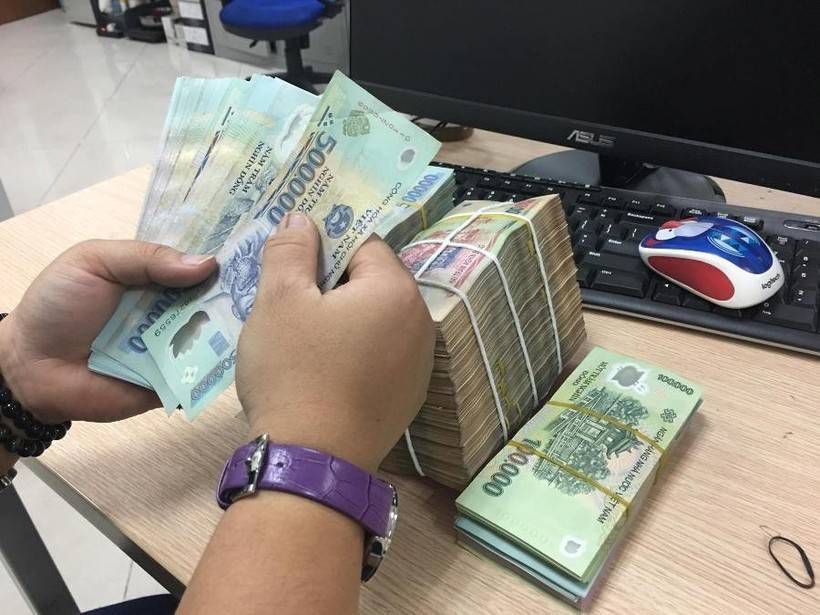 Đề xuất nâng hạn mức vay tiêu dùng lên 400 triệu đồng