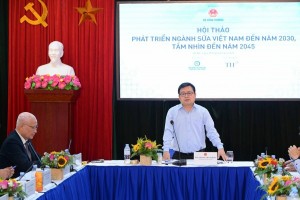 "Việt Nam hoàn toàn có đủ điều kiện để tự chủ nguồn nguyên liệu sữa tươi"