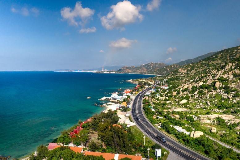 Thủ tướng Chính phủ yêu cầu thúc đẩy xây dựng đường ven biển