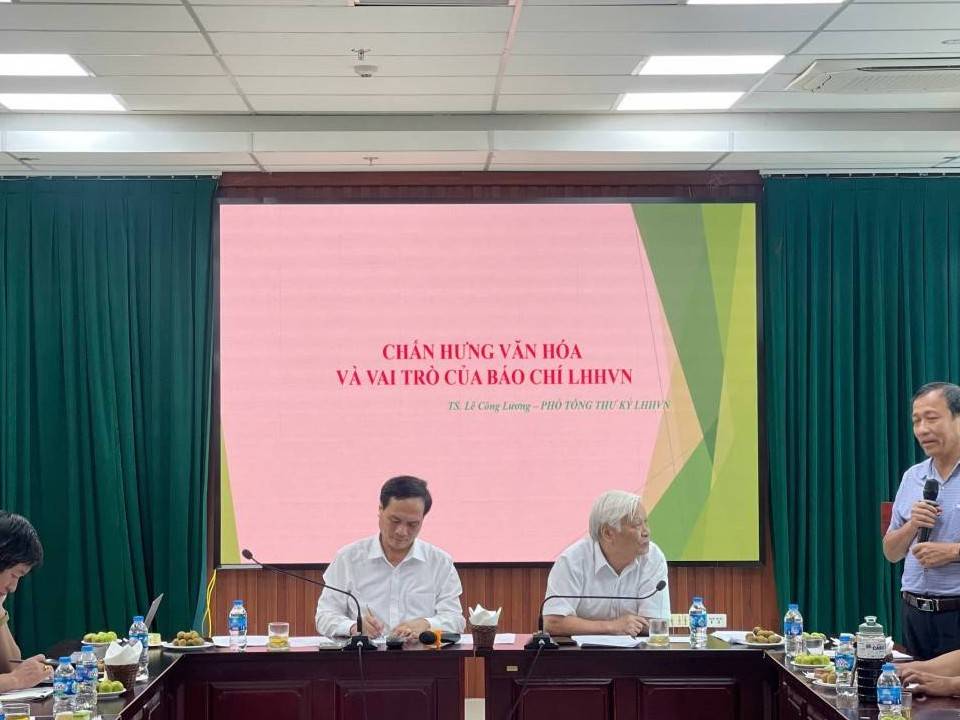 Phát huy vai trò của báo chí trong công cuộc chấn hưng văn hóa