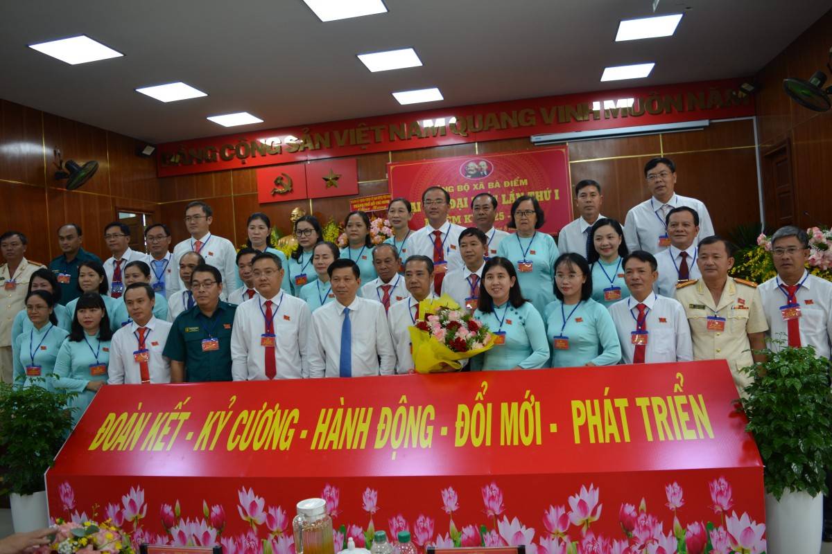 Ông Trần Văn Tuấn – Uỷ viên Ban thường vụ Thành uỷ, Phó Chủ tịch HĐND TP.Hồ Chí Minh 