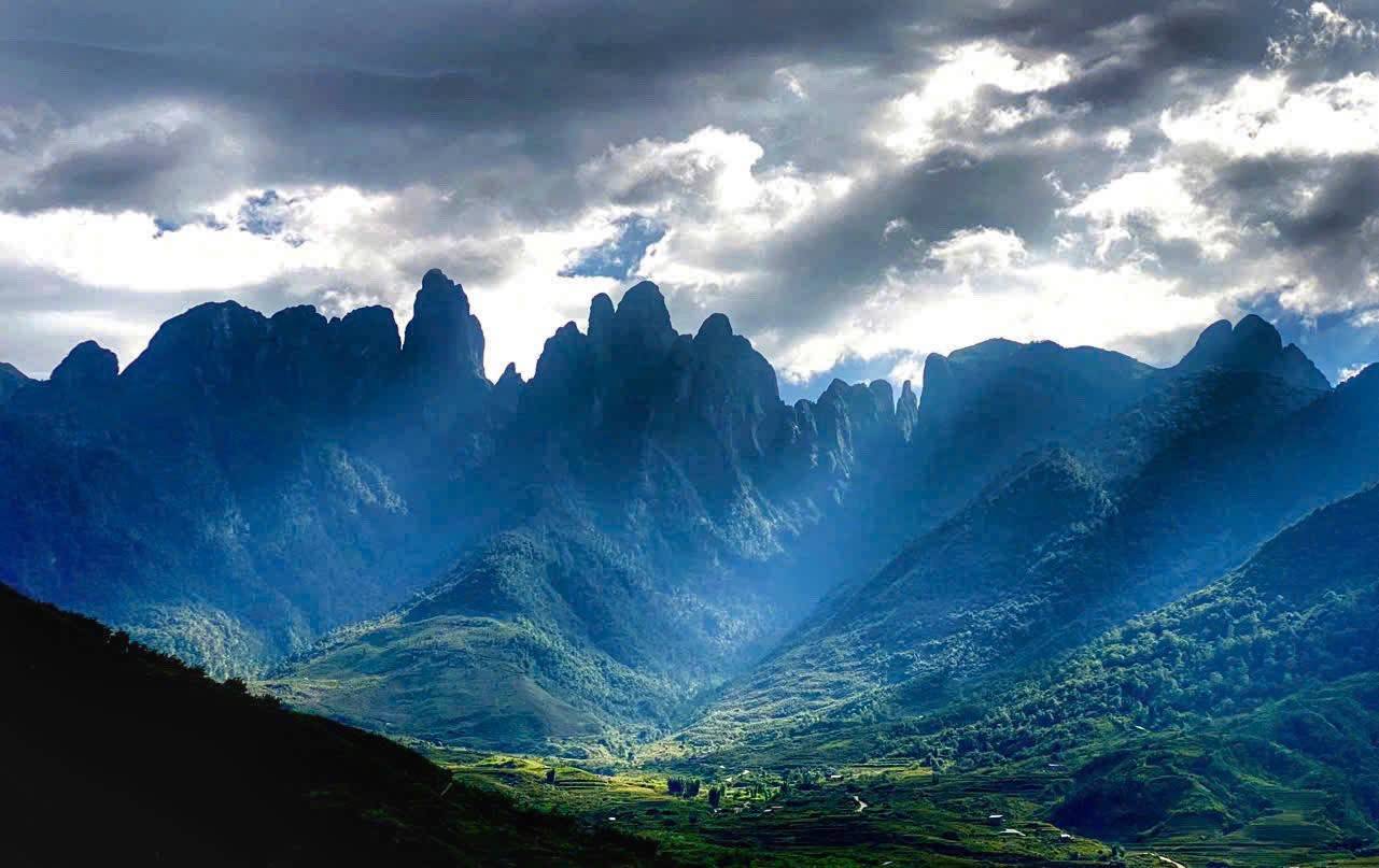 Ngũ Chỉ Sơn – Đỉnh núi huyền thoại mở ra cơ hội đầu tư du lịch khám phá đỉnh cao tại Lào Cai