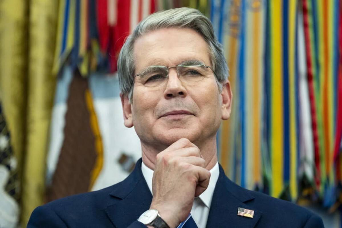 Bộ trưởng Tài chính Mỹ: Fed nên hạ lãi suất 0,5 điểm phần trăm