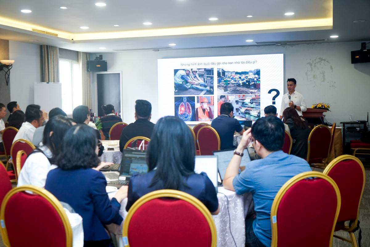 Chương trình tập huấn an toàn vệ sinh lao động trong quản lý rác thải là một phần trong nỗ lực xây dựng chuỗi cung ứng bền vững và có trách nhiệm của Nestlé Việt Nam
