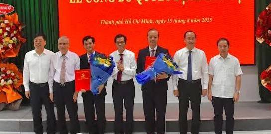 Ban Thường vụ Thành ủy TP. Hồ Chí Minh công bố và trao quyết định bổ nhiệm cán bộ