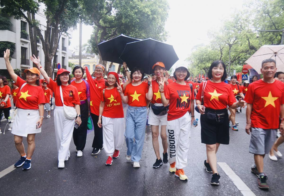 Lễ phát động hoạt động đi bộ toàn quốc “Cùng Việt Nam tiến bước”