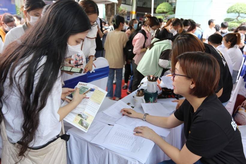 Bảo hiểm thất nghiệp: Bài toán lợi ích rõ ràng khi đóng 1%, hưởng 60%