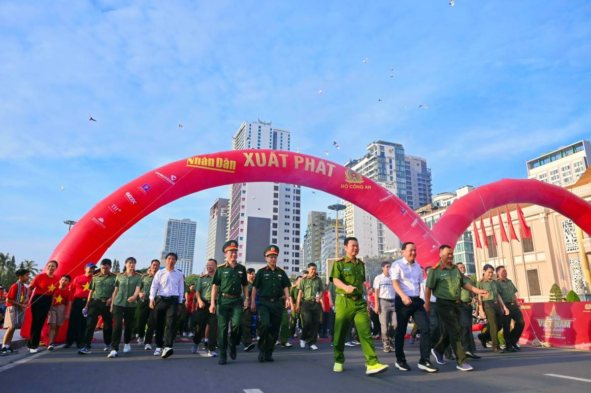 Khánh Hòa cùng “1 tỷ bước chân tiến vào kỷ nguyên mới”