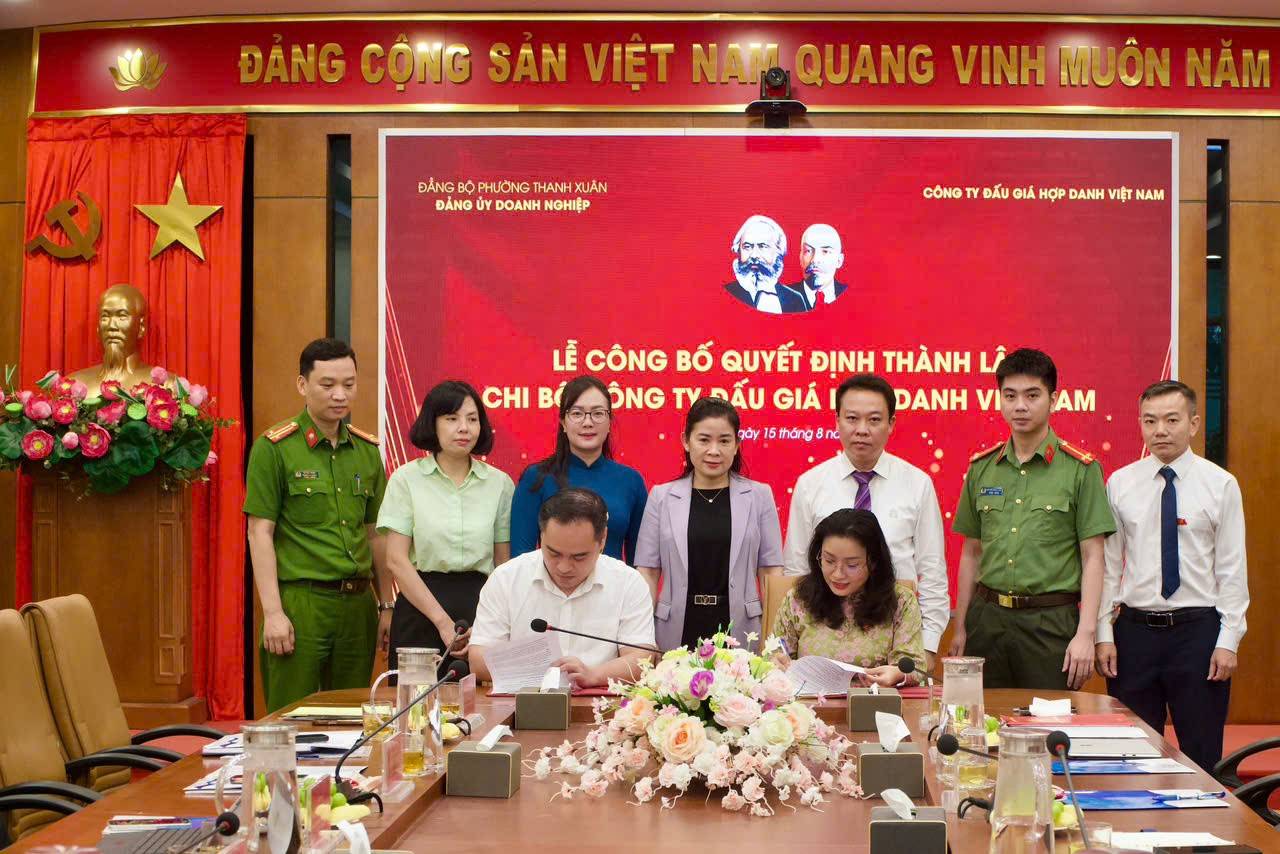 Thành lập Chi bộ Công ty Đấu giá Hợp danh Việt Nam