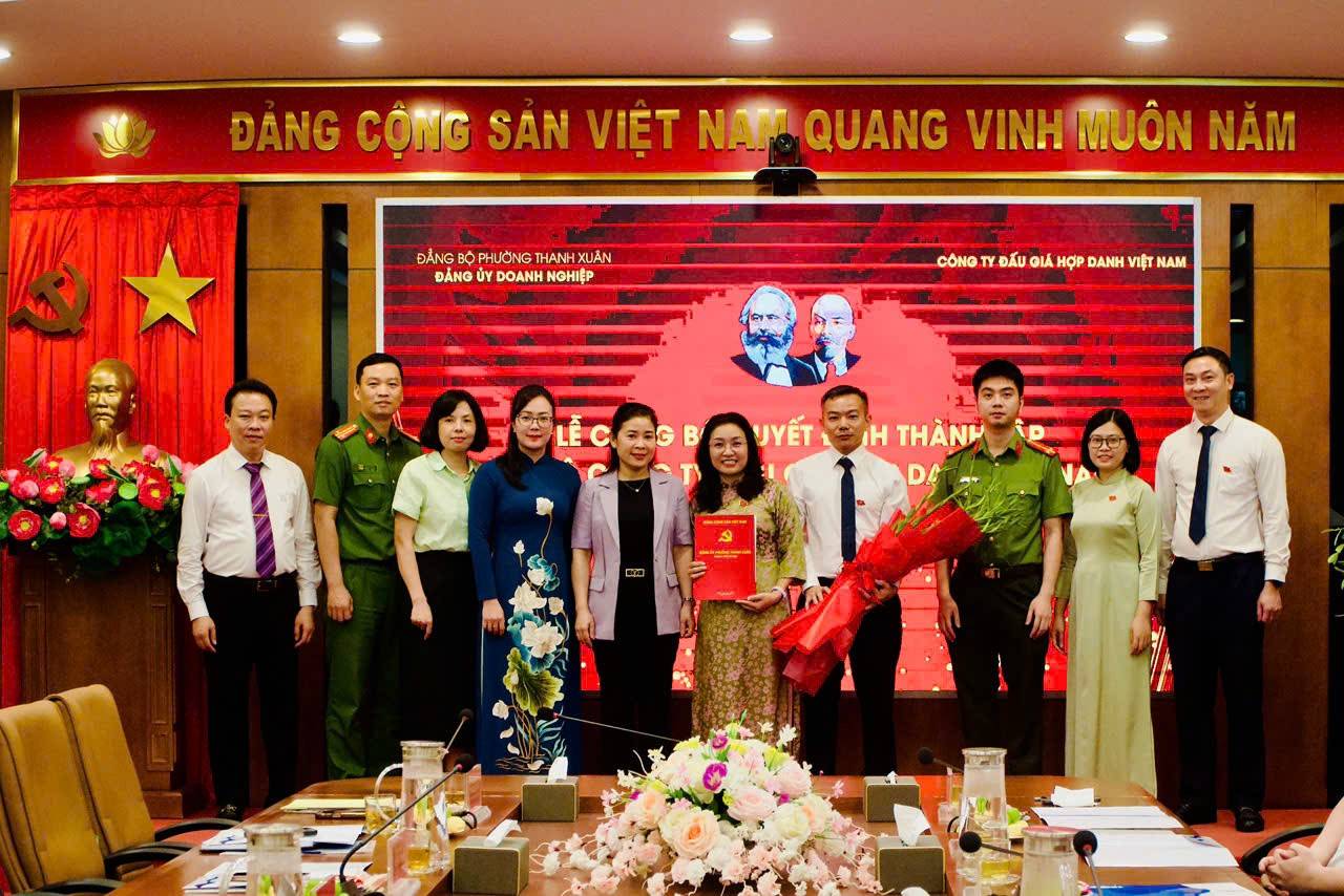 Thành lập Chi bộ Công ty Đấu giá Hợp danh Việt Nam