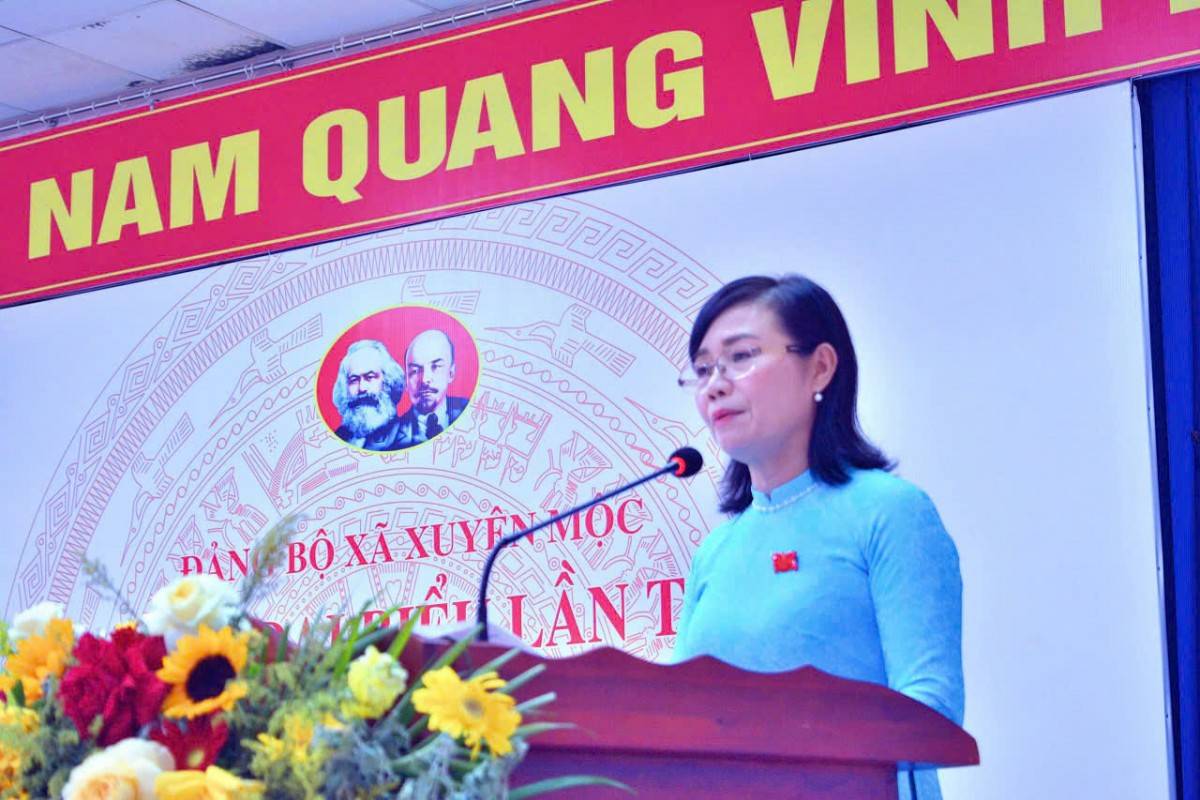 bà Chu Thị Thanh Phong làm Phó Bí thư, Chủ tịch UBND xã