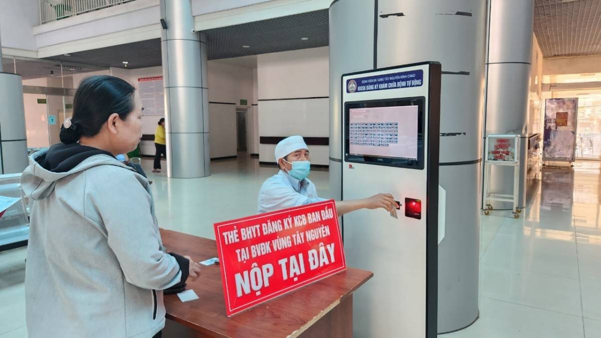 Thủ tục mới trong khám chữa bệnh bảo hiểm y tế từ 15/8