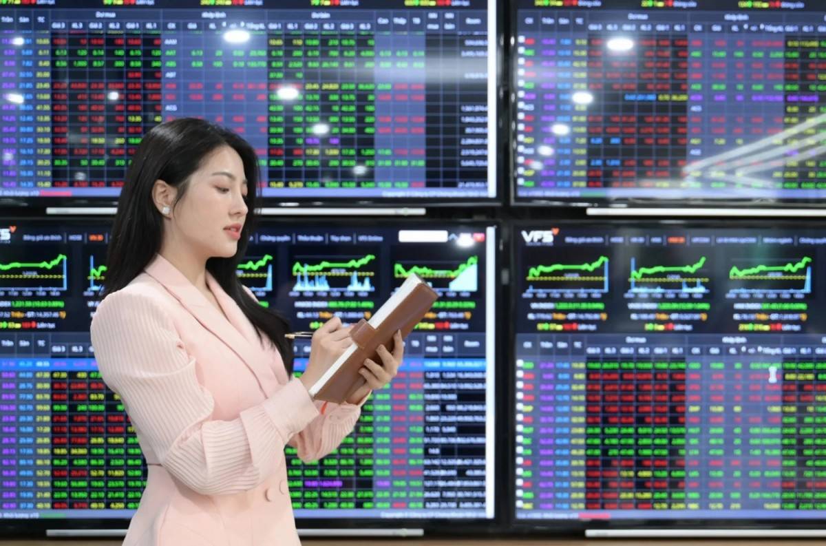 VN-Index giữ vững sắc xanh bất chấp khối ngoại bán ròng