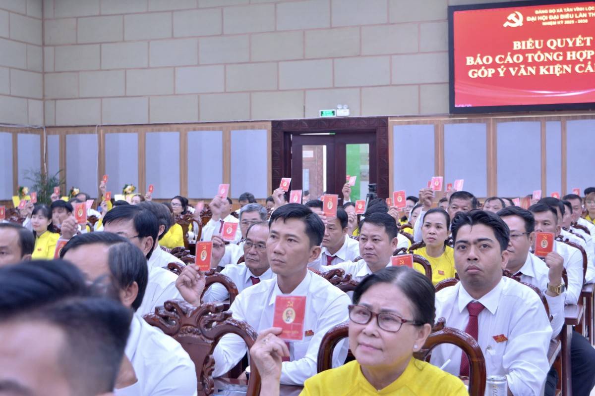 100% đại biểu thống nhất với văn kiện , nghị quyết của nhiệm kỳ 2025- 2030. Ảnh- Hoàng Lân