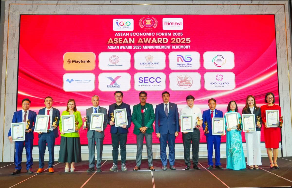 Yến Sào Khánh Hòa Vinh dự đón nhận Giải thưởng Top 10 thương hiệu nổi tiếng ASEAN 2025