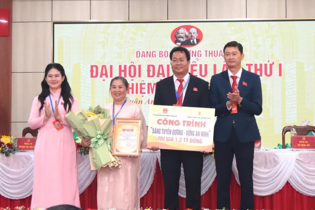 Bà Trần Thị Diễm Trinh giữ chức Bí thư Phường Thuận An (TP. Hồ Chí Minh)