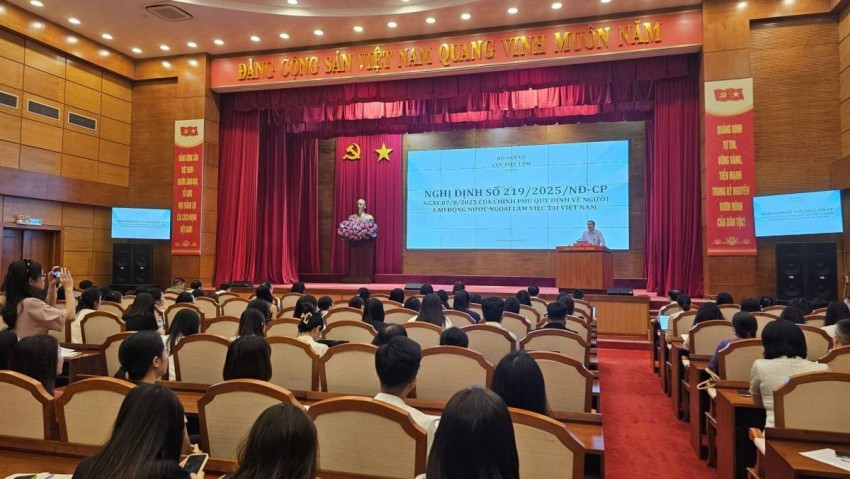Doanh nghiệp cần biết: Điểm mới trong Nghị định 219 về lao động nước ngoài