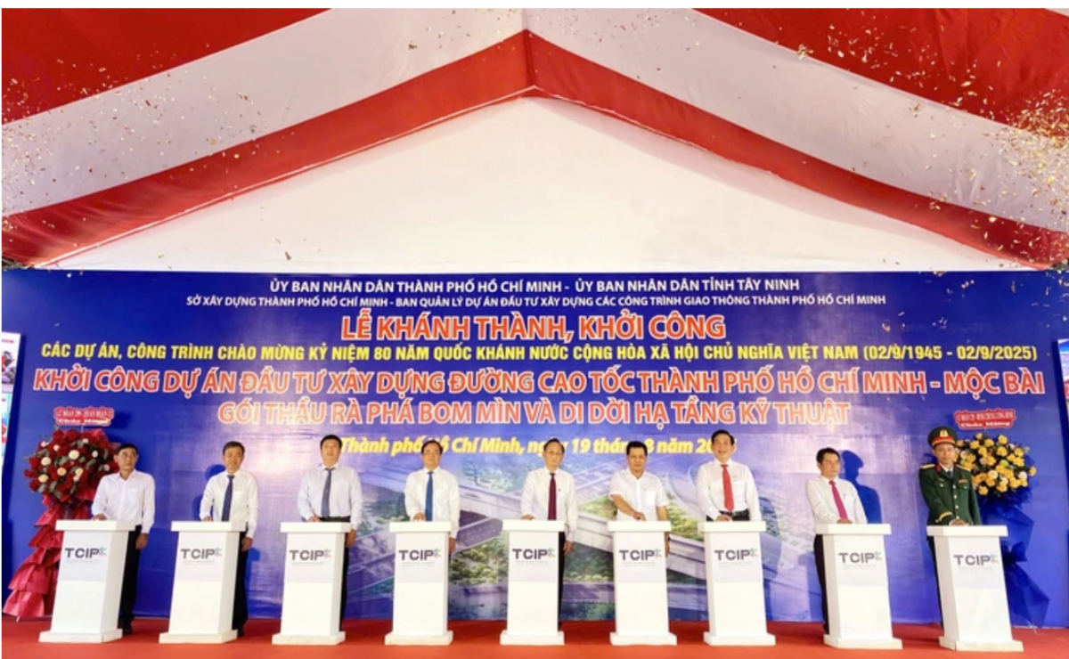 Khởi công tuyến cao tốc TP. Hồ Chí Minh – Mộc Bài gần 20.000 tỷ đồng Khởi công tuyến cao tốc TP. Hồ Chí Minh – Mộc Bài gần 20.000 tỷ đồng