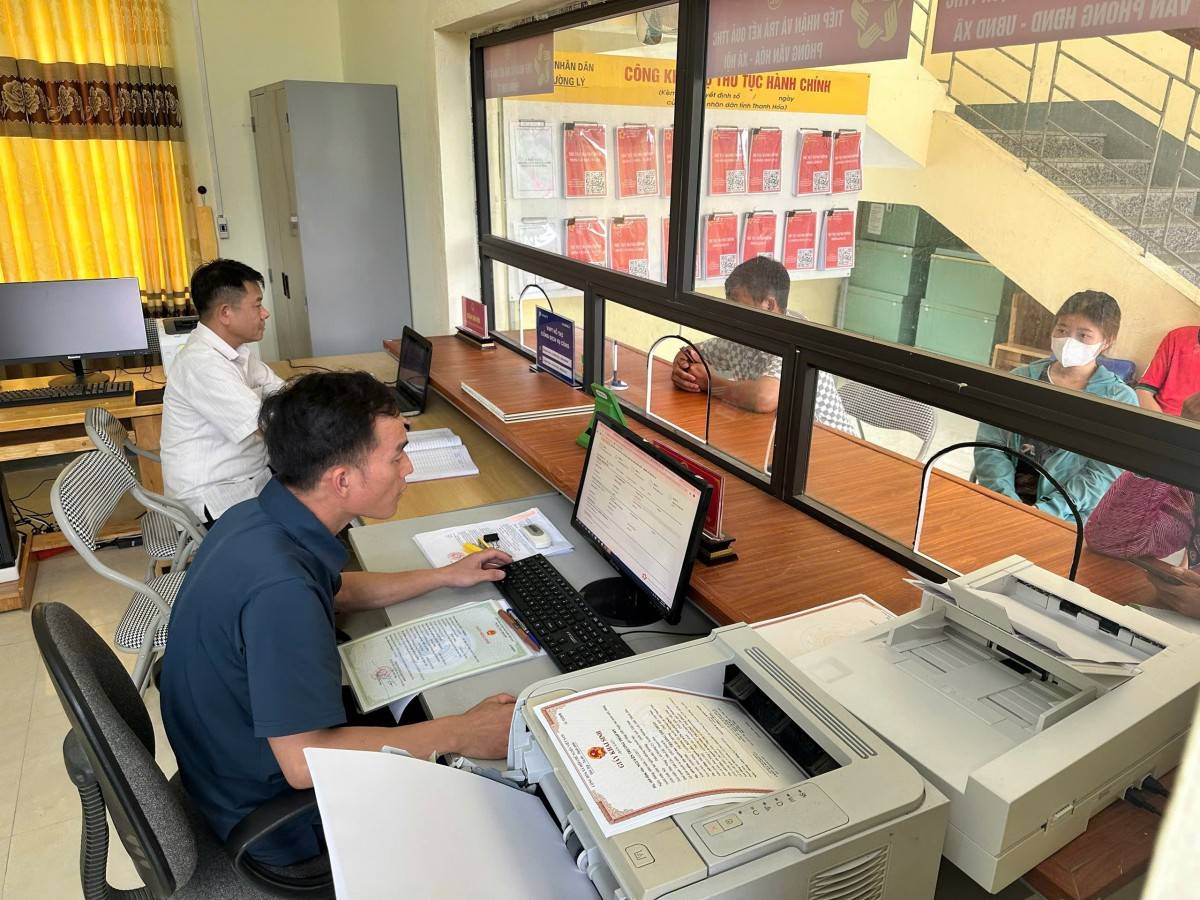 Những ngày đầu thực hiện chính quyền mới ở miền núi xứ Thanh