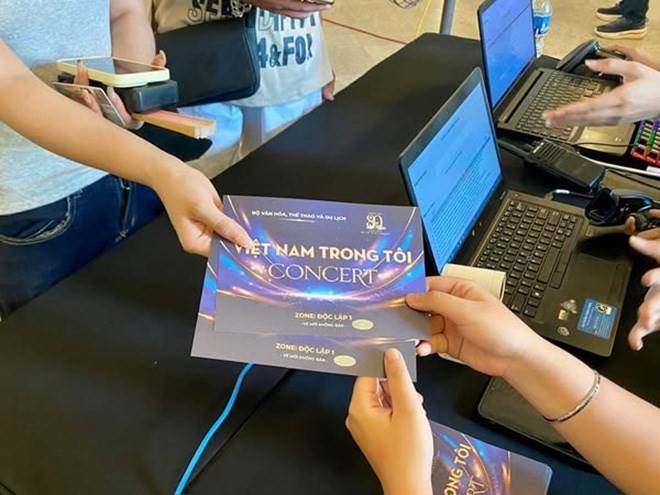 Việt Nam trong tôi; Ngọn lửa giữ hồn của dân tộc;