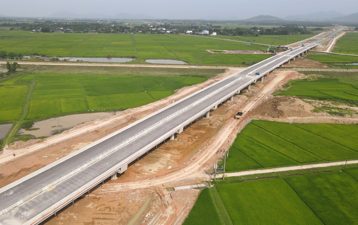 3 dự án cao tốc Bắc – Nam qua Hà Tĩnh dự kiến thu phí từ năm 2026