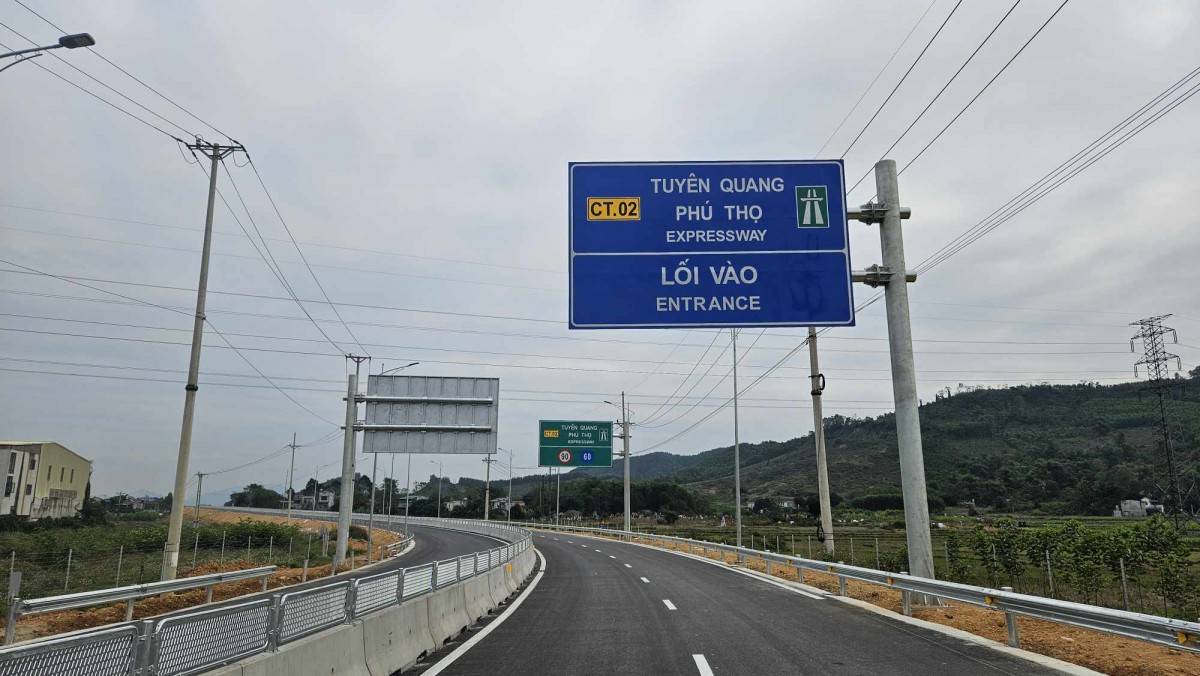 Nghiên cứu cơ chế thu phí, hoàn vốn 10 tuyến cao tốc do địa phương đầu tư