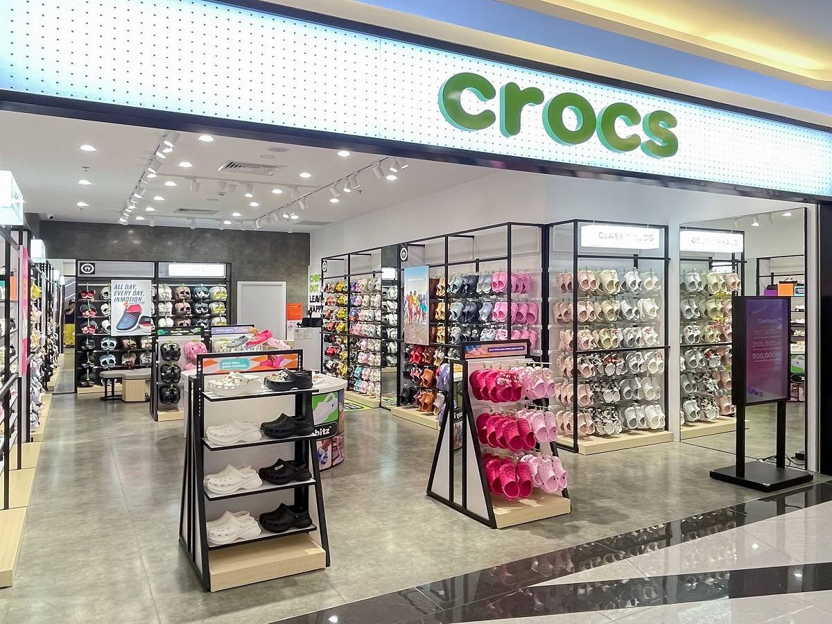 Thương hiệu Crocs giảm giá đến 50% và quà tặng đặc biệt cho hóa đơn từ 1.200.000đ trong 3 ngày 22–24/8.