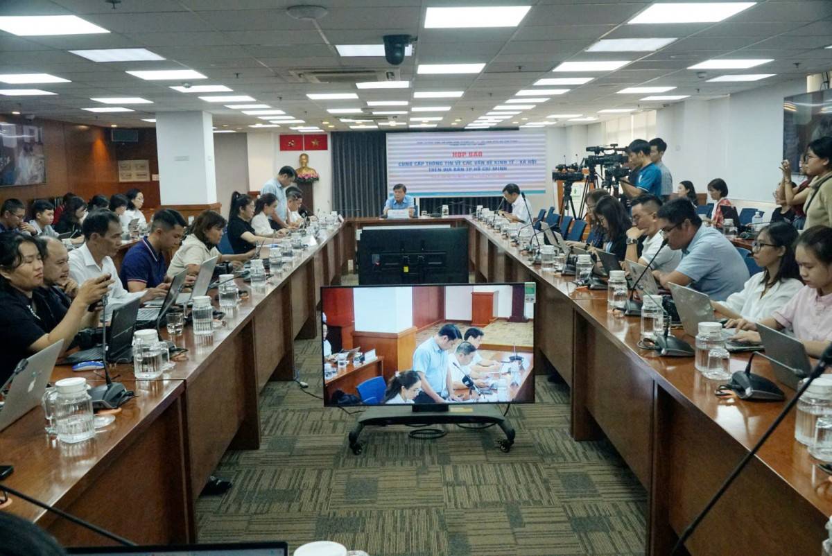 Quang cảnh buổi họp báo