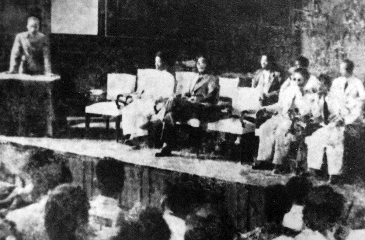 Khai mạc trưng bày 