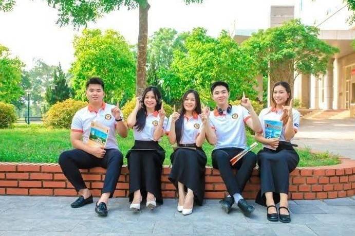 Ngành Sư phạm Ngữ văn Đại học Hồng Đức tiếp tục "chạm nóc" điểm chuẩn 2025