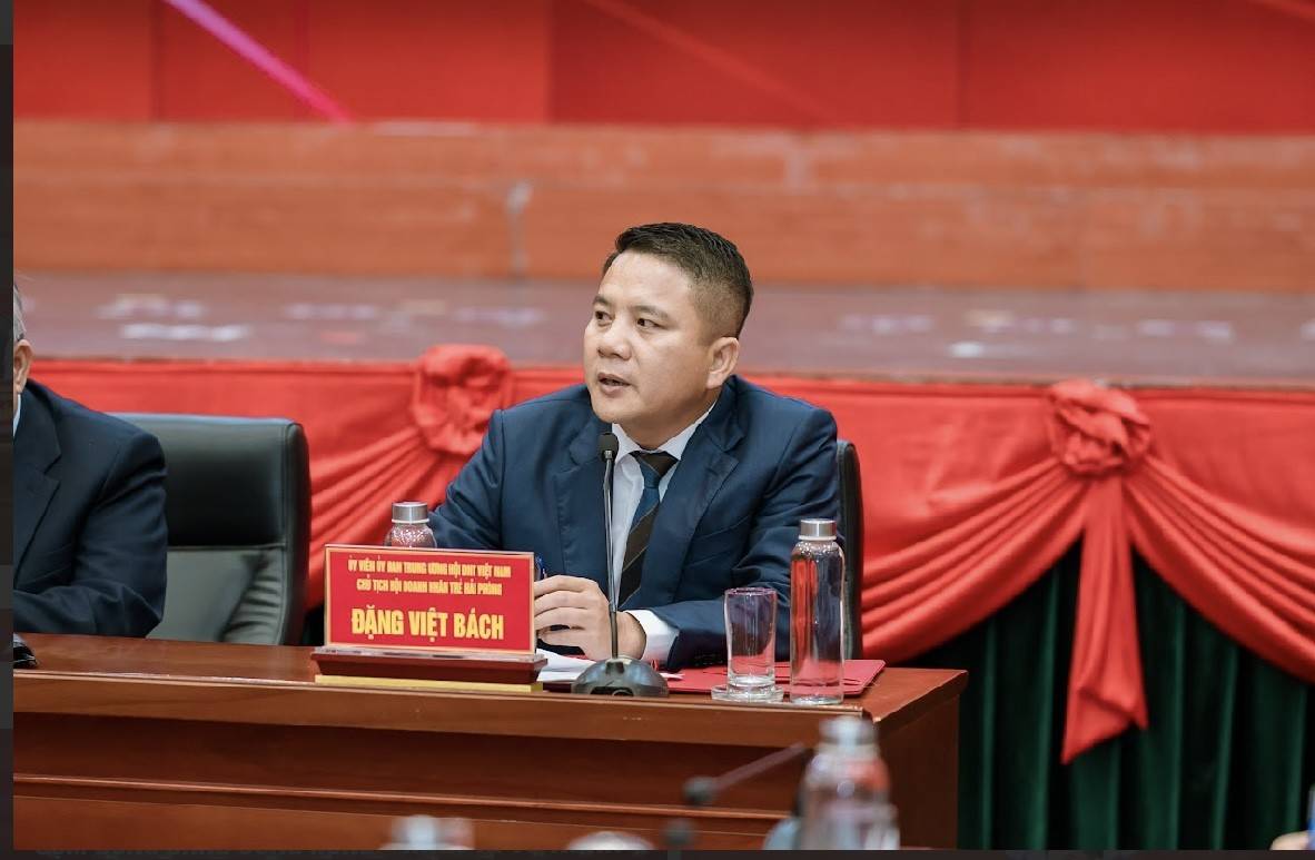 Ông Đặng Việt Bách - Chủ tịch Hội Doanh nhân trẻ TP. Hải Phòng phát biểu