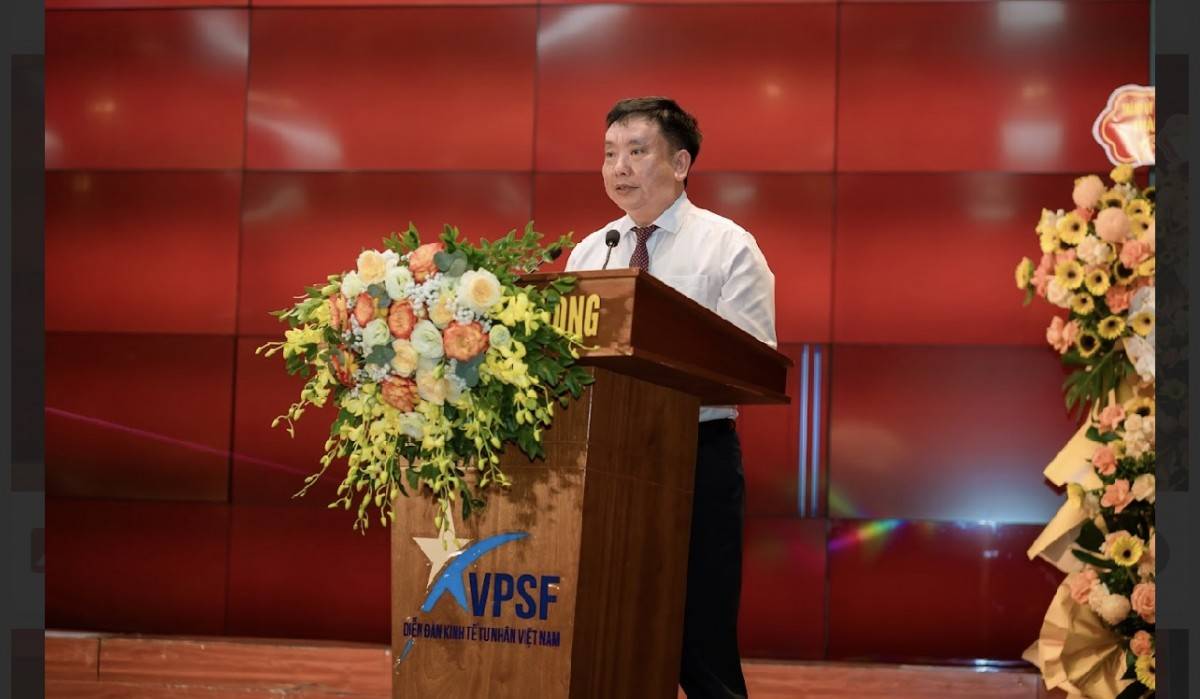 Ông Trần Văn Quân, Phó Chủ tịch UBND TP. Hải Phòng phát biểu tại Phiên đối thoại.