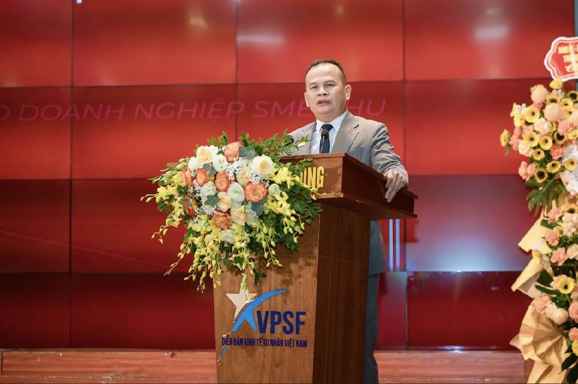 Phó Chủ tịch - Tổng thư ký Hội Doanh nghiệp trẻ Hà Nội Trần Văn Minh phát biểu