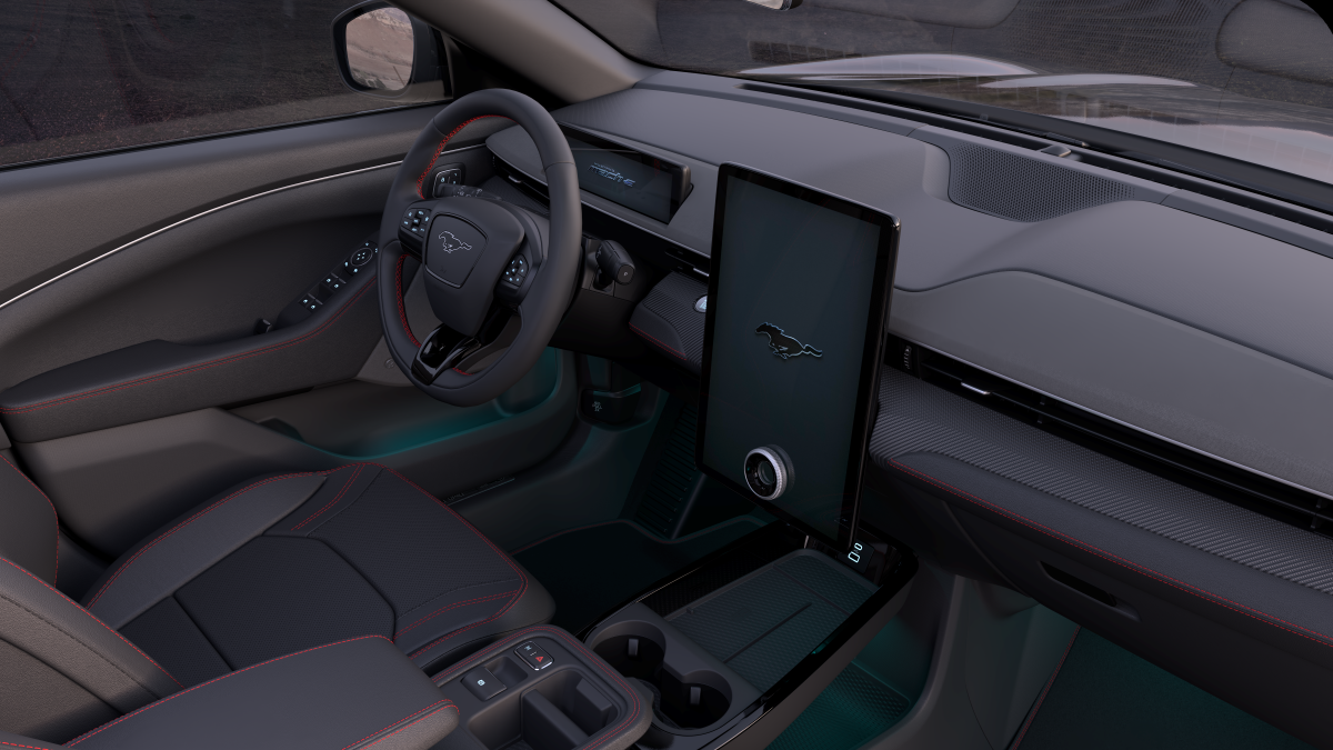 nội thất Mustang Mach-E là sự kết hợp hài hòa giữa thiết kế hiện đại, tinh gọn và tính năng thông minh. 