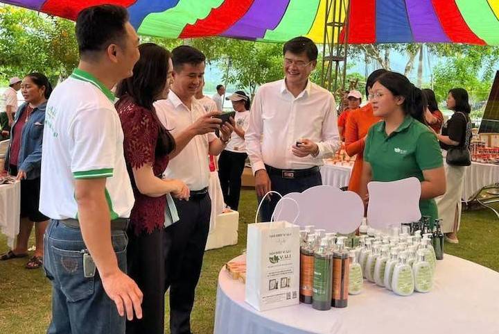 Nghệ An: Hơn 30 doanh nghiệp tham gia Chương trình kết nối giao thương tại Khu du lịch sinh thái Hòn Mát