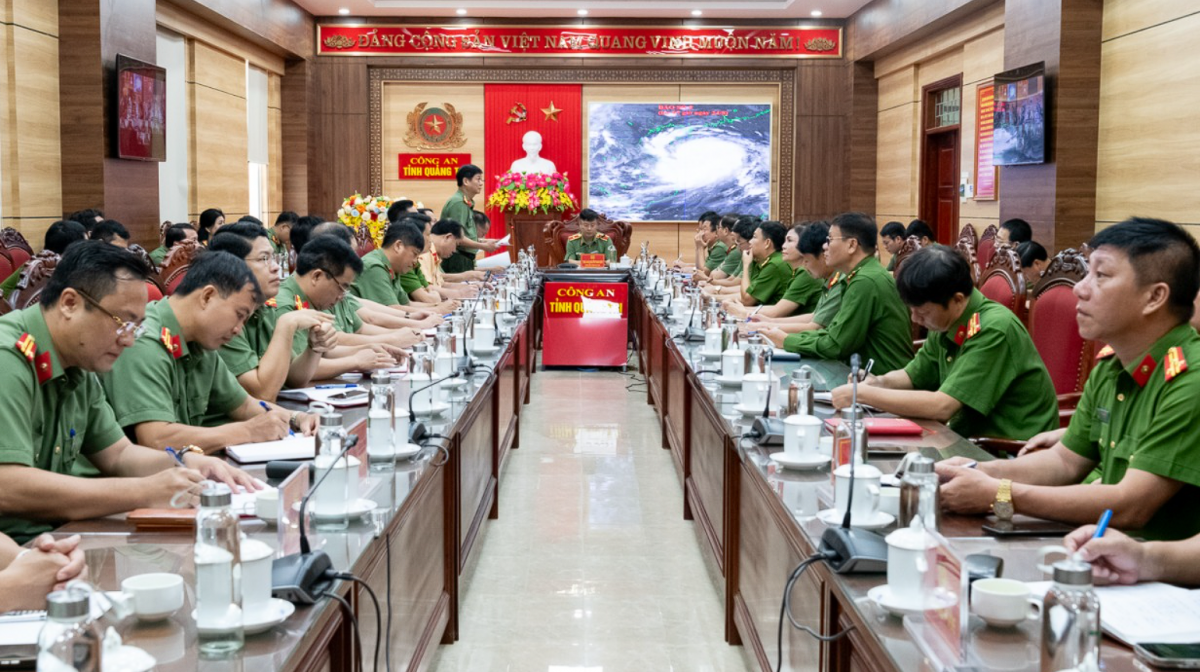 Quảng Trị: Công an tỉnh họp khẩn ứng phó bão số 5 Quảng Trị: Công an tỉnh họp khẩn ứng phó bão số 5