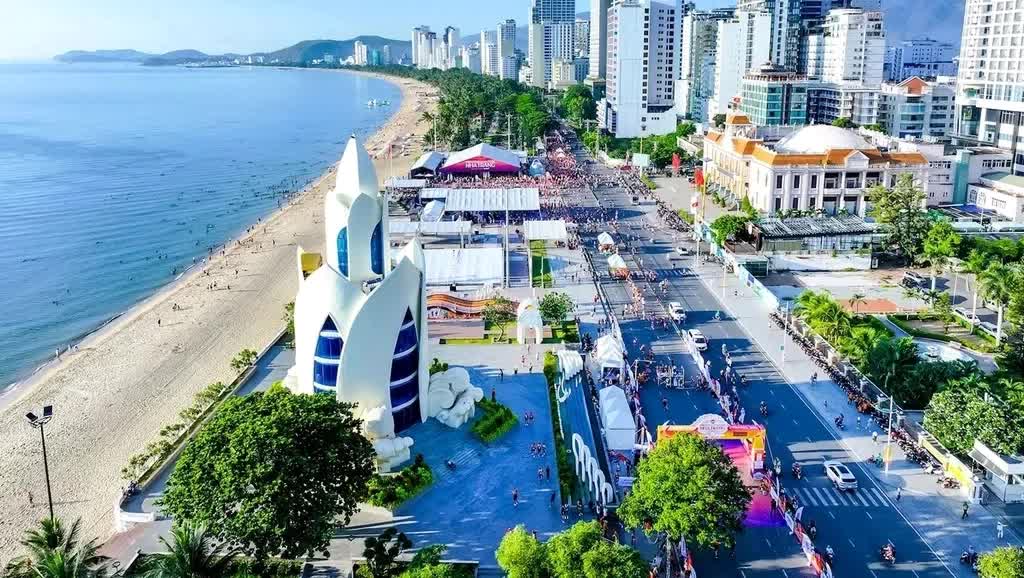 VnExpress Marathon Libera Nha Trang 2025 – bước chân sôi động từ thành phố Vịnh đẹp thế giới