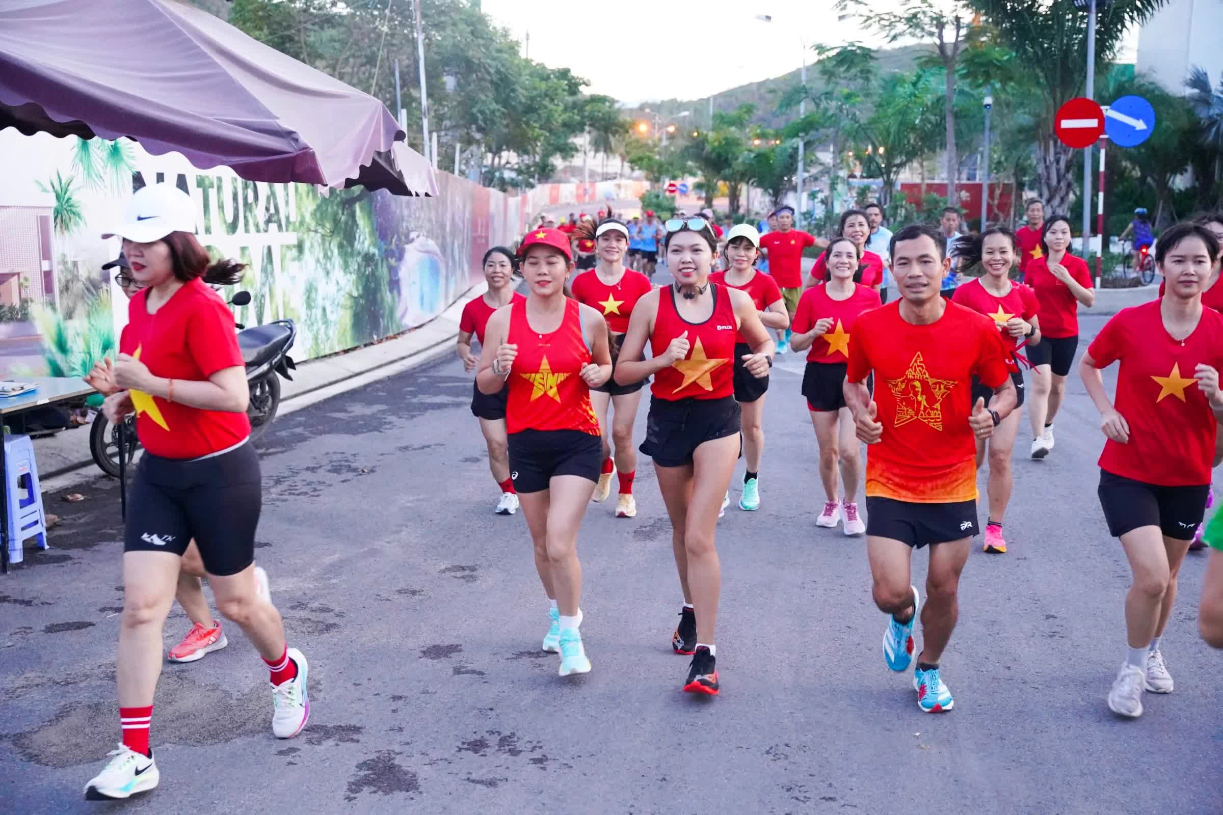 VnExpress Marathon Libera Nha Trang 2025 – bước chân sôi động từ thành phố Vịnh đẹp thế giới