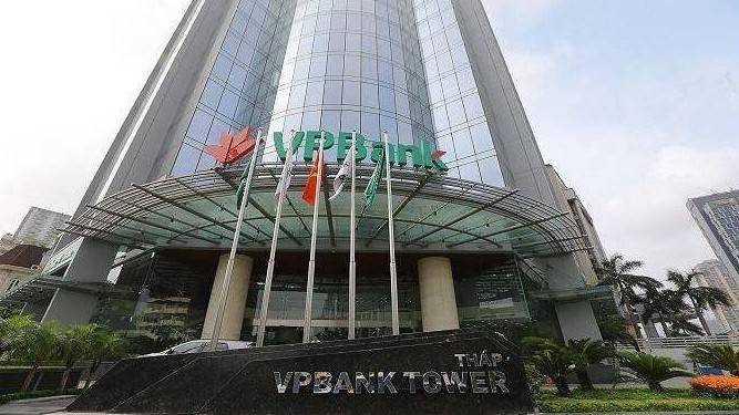 Chứng khoán bùng nổ, VPBank vươn lên top 2 vốn hoá ngân hàng