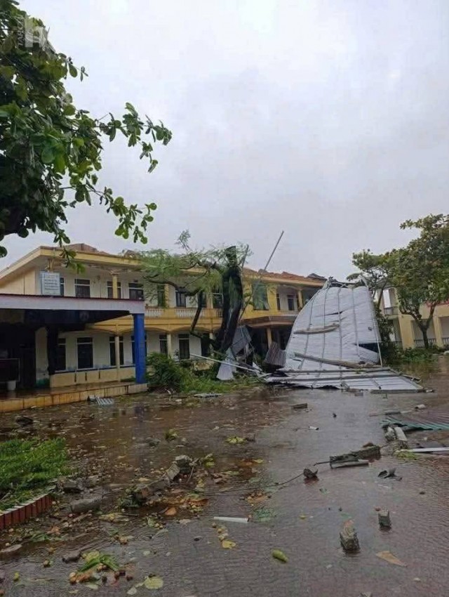 Bão số 5 đổ bộ, Hà Tĩnh thiệt hại nặng nề